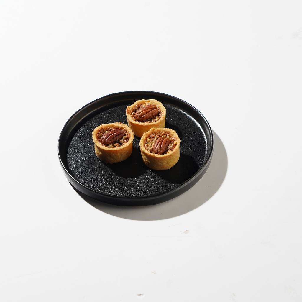 110 kcal - Pecan Tart تارت البيكان