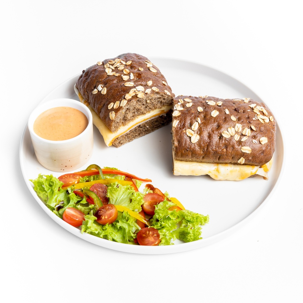 Smoked Turkey Sandwich ساندوتش تيركي مدخن